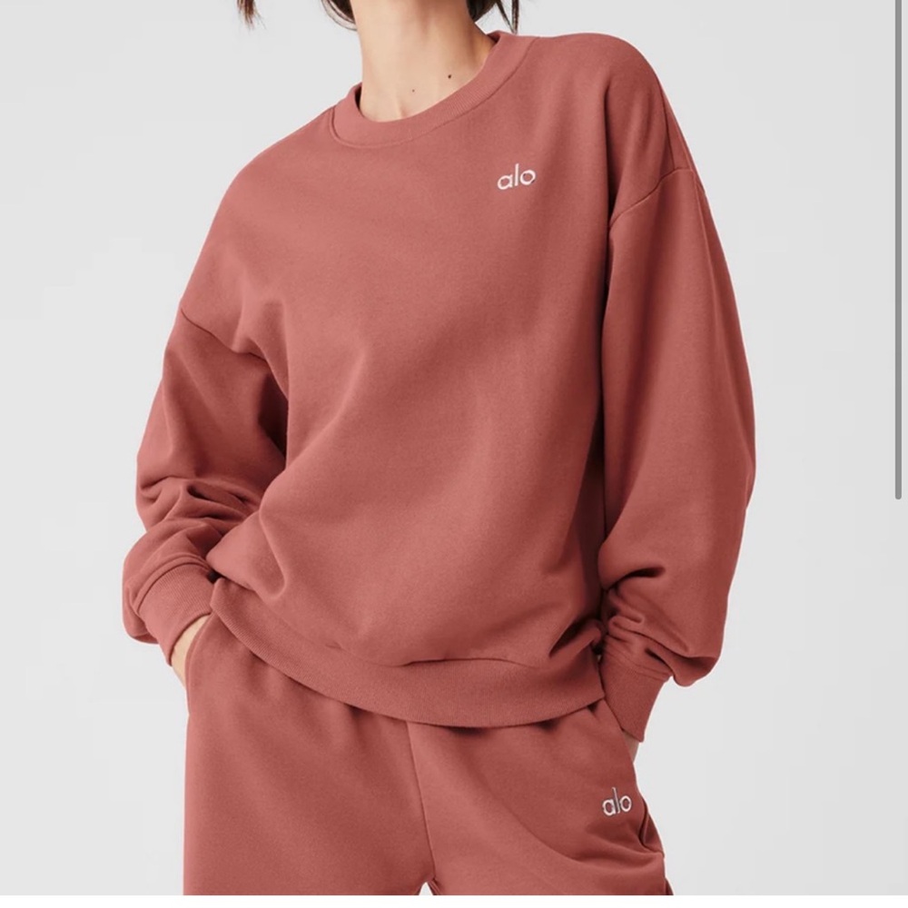 Alo yoga sweatshirt